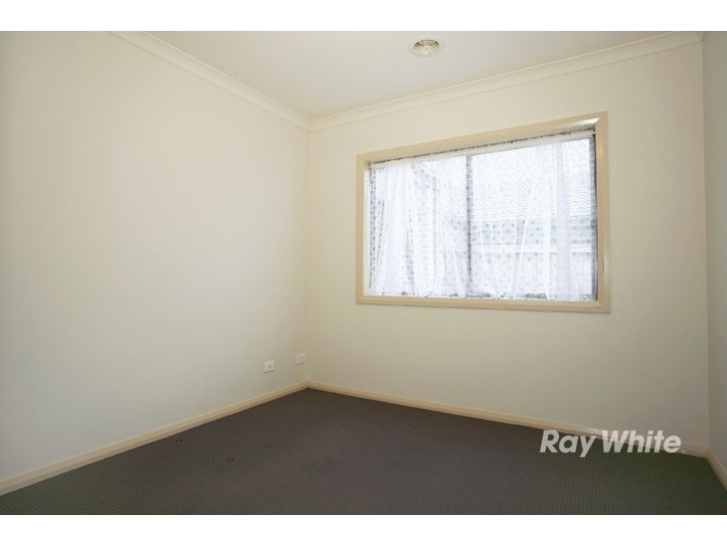 67 Nature Circuit, Cranbourne North VIC 3977