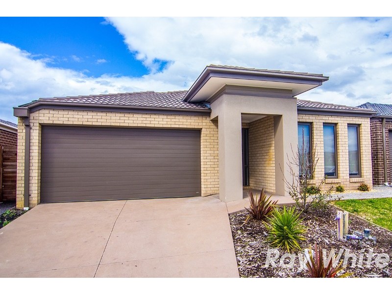 6 Sutton Rise, Cranbourne North VIC 3977