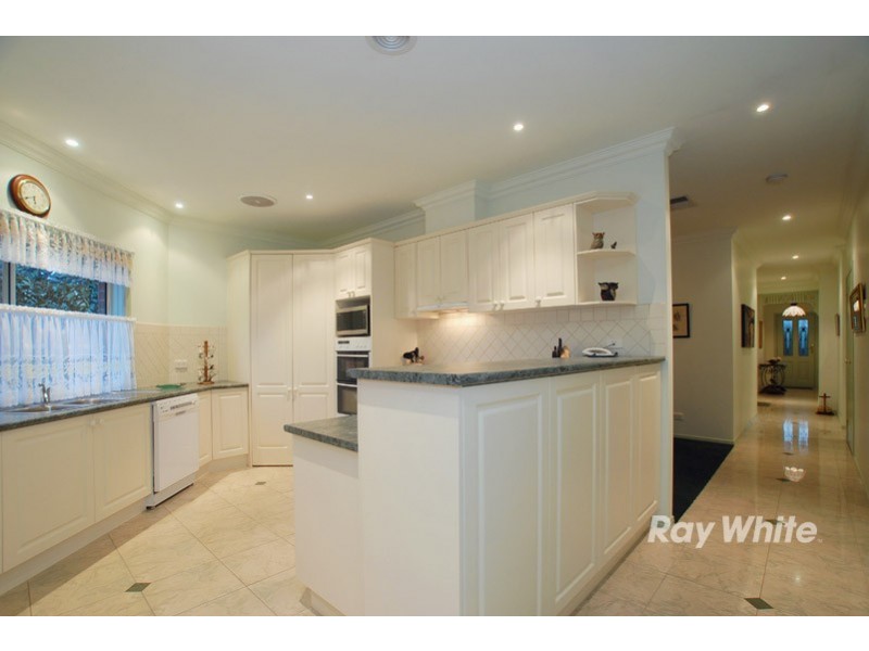 3 Filbert Court, Cranbourne North VIC 3977