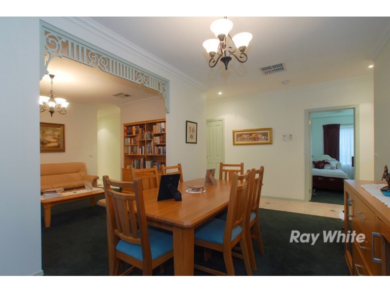 3 Filbert Court, Cranbourne North VIC 3977