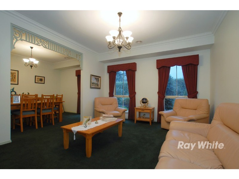 3 Filbert Court, Cranbourne North VIC 3977