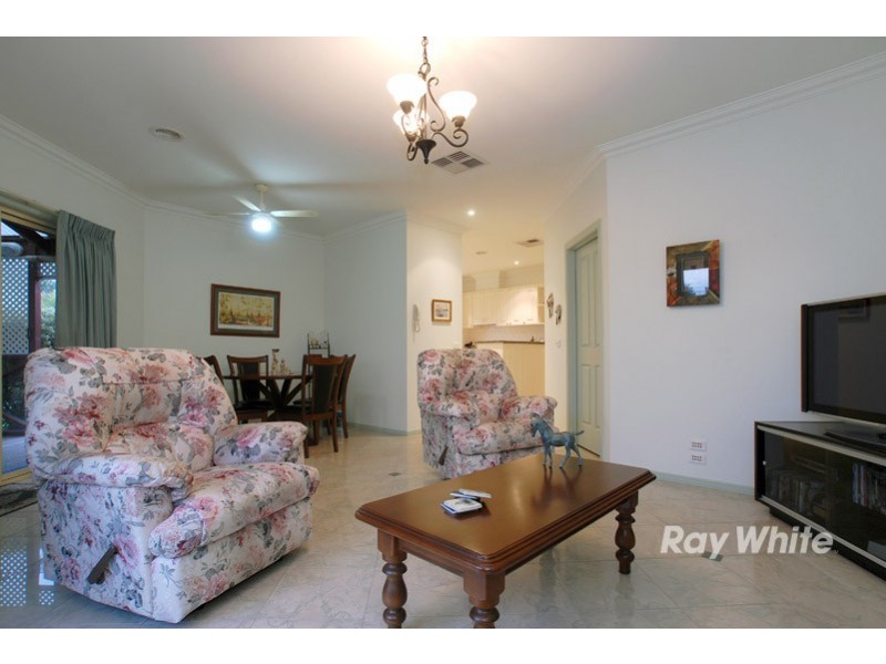 3 Filbert Court, Cranbourne North VIC 3977