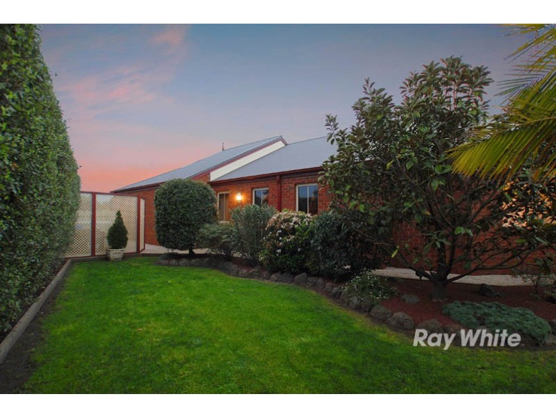 3 Filbert Court, Cranbourne North VIC 3977