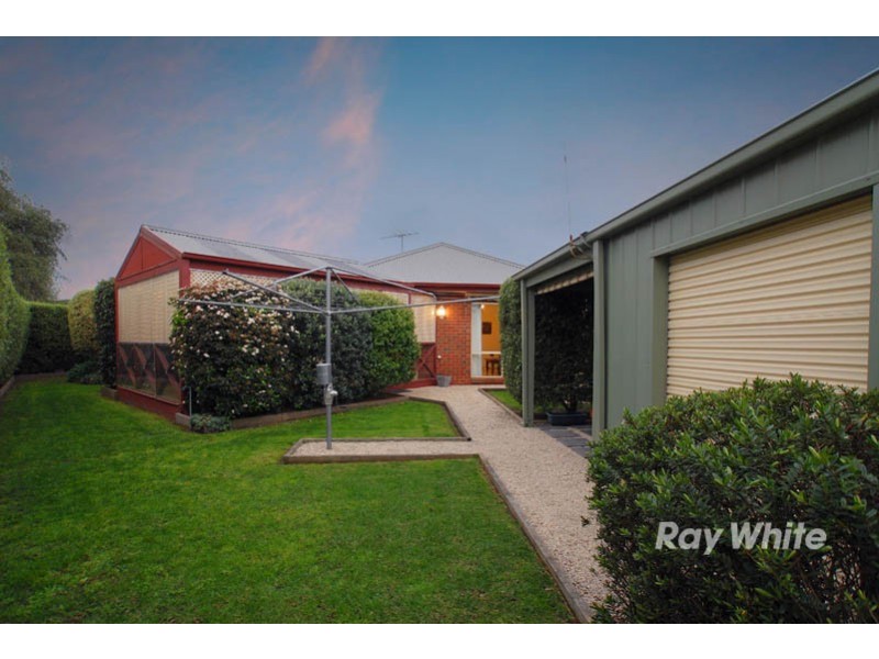 3 Filbert Court, Cranbourne North VIC 3977