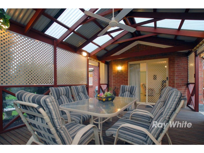 3 Filbert Court, Cranbourne North VIC 3977