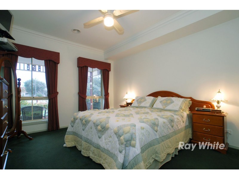 3 Filbert Court, Cranbourne North VIC 3977