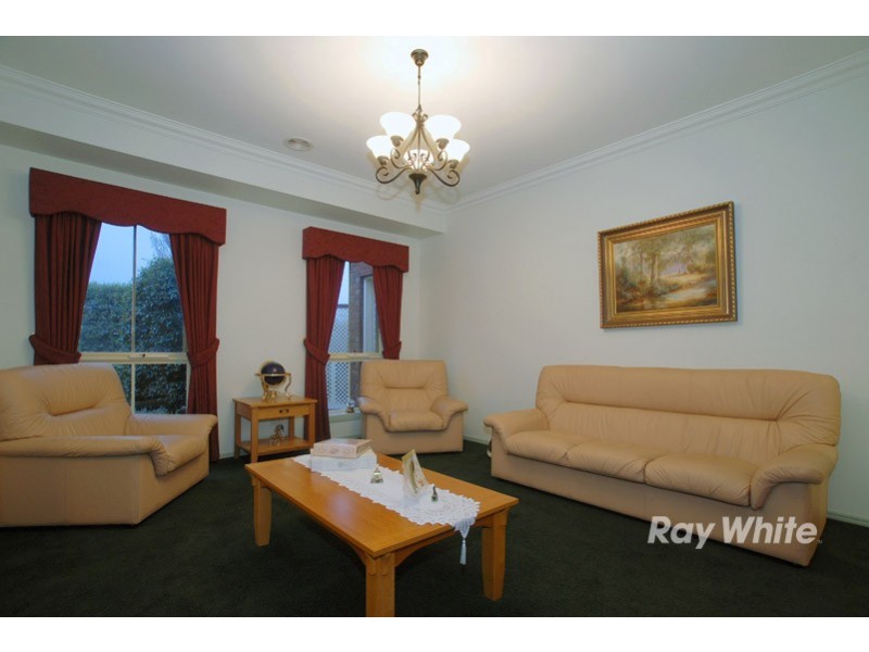 3 Filbert Court, Cranbourne North VIC 3977