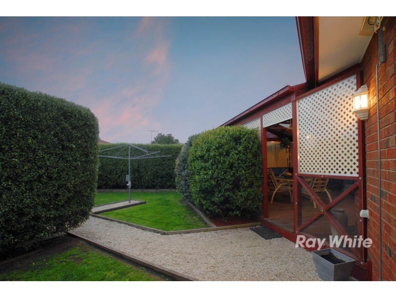 3 Filbert Court, Cranbourne North VIC 3977