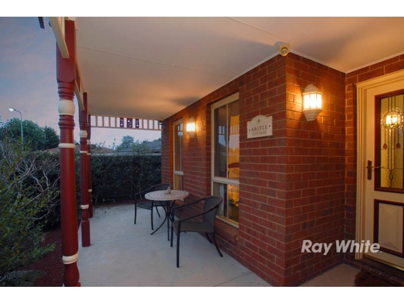 3 Filbert Court, Cranbourne North VIC 3977