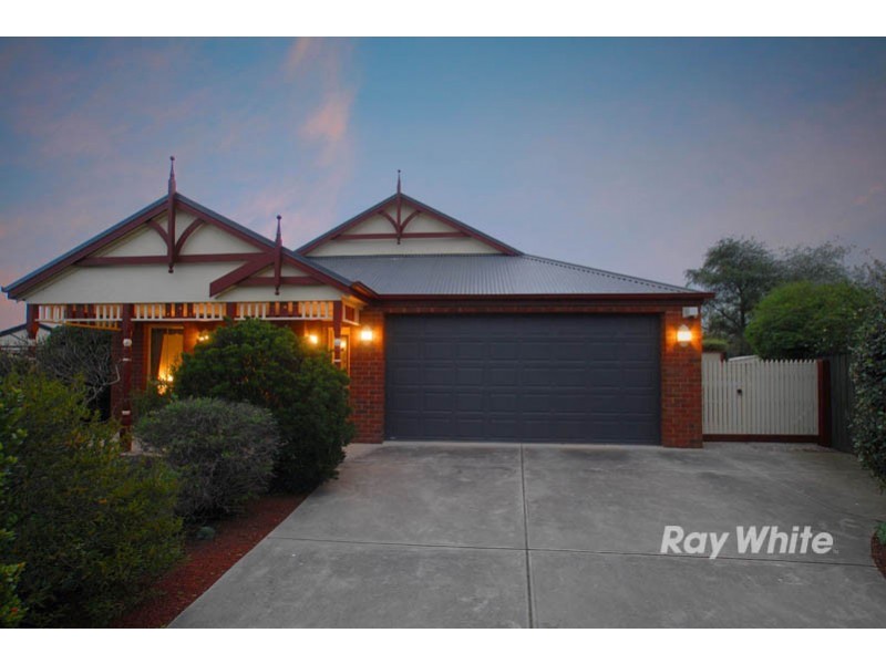 3 Filbert Court, Cranbourne North VIC 3977