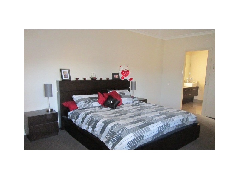 46 Lemon Grove, Cranbourne West VIC 3977