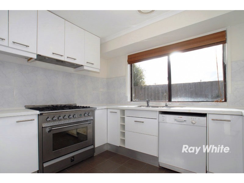 3 Arleon Crescent, Cranbourne VIC 3977