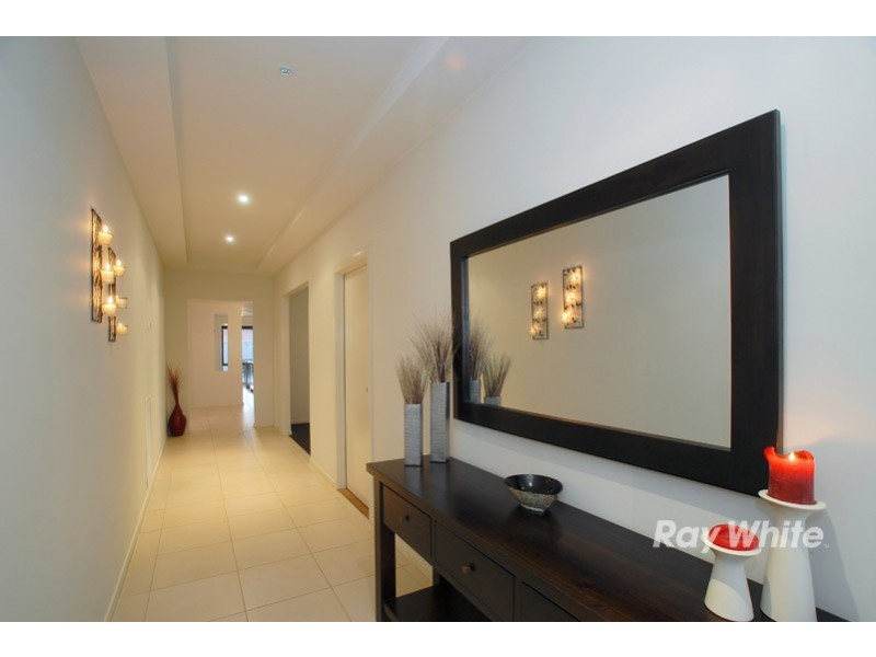 16 Viewline Way, Lyndhurst VIC 3975