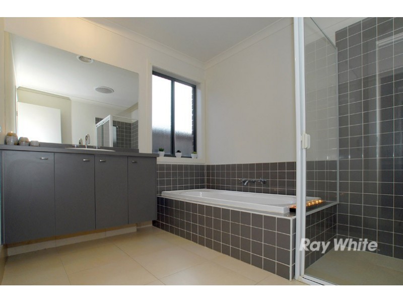 16 Viewline Way, Lyndhurst VIC 3975