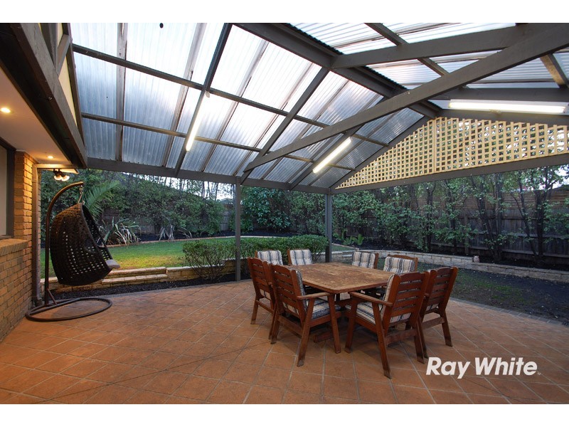 4 Julie Court, Langwarrin VIC 3910