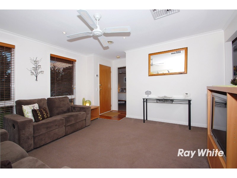 4 Julie Court, Langwarrin VIC 3910