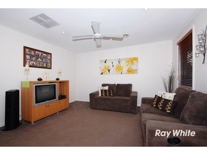 4 Julie Court, Langwarrin VIC 3910