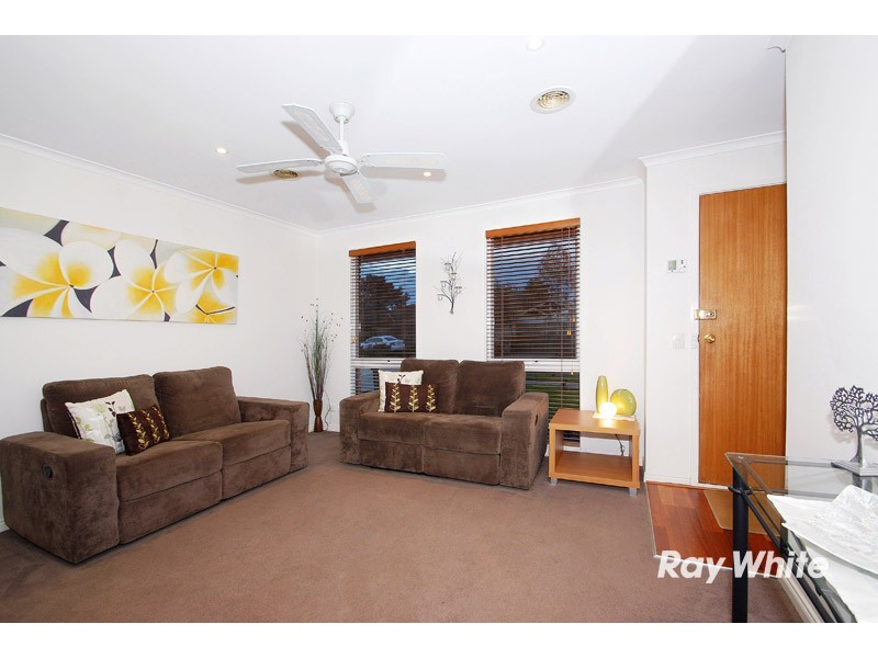 4 Julie Court, Langwarrin VIC 3910