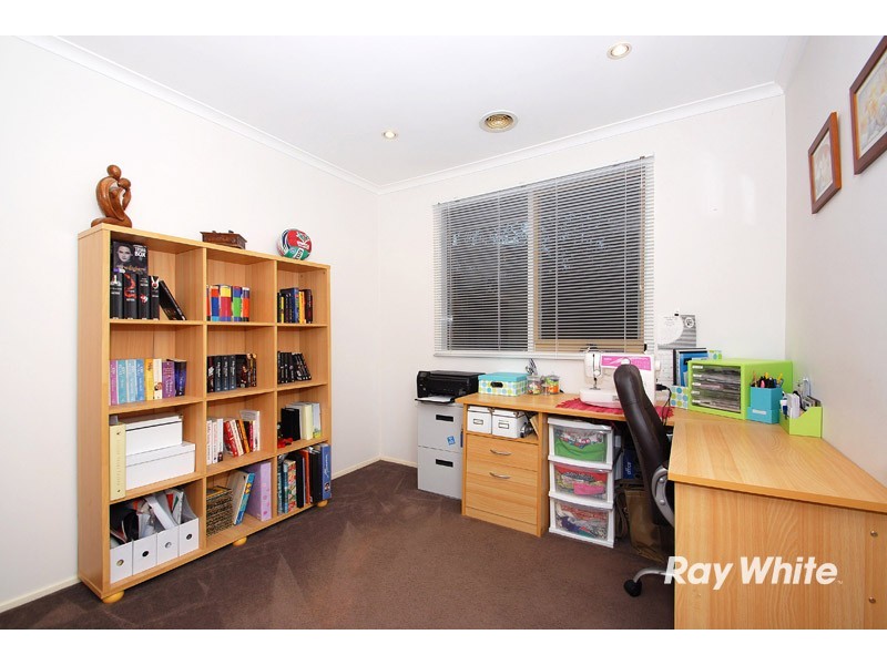 4 Julie Court, Langwarrin VIC 3910