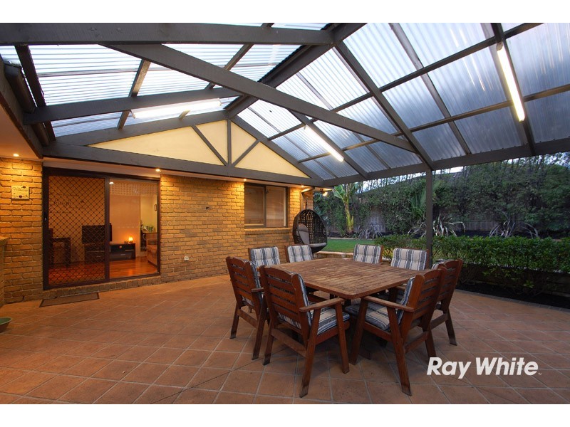 4 Julie Court, Langwarrin VIC 3910