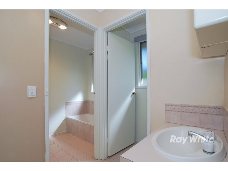 4 Pollina Close, Hampton Park VIC 3976