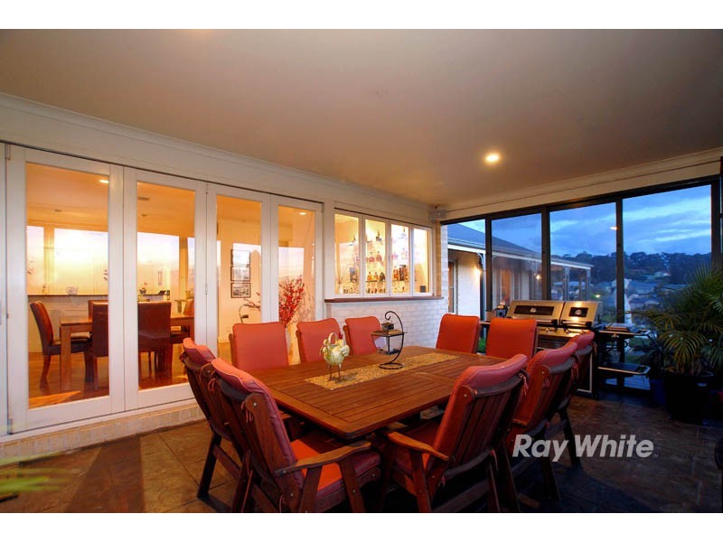 4 Lake Park Court, Lysterfield South VIC 3156