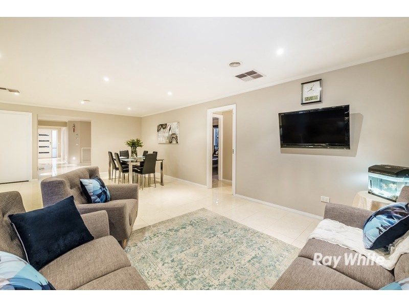 22 Caribbean Pine Court, Lyndhurst VIC 3975