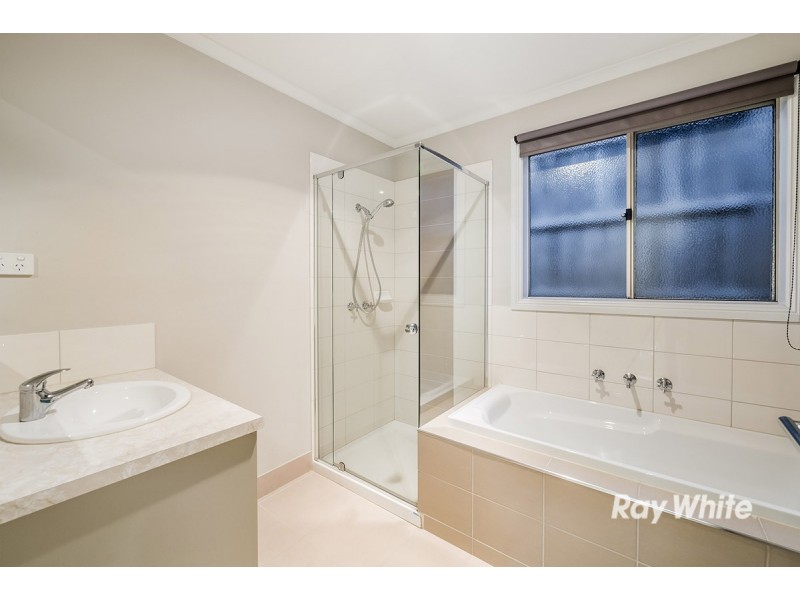 22 Caribbean Pine Court, Lyndhurst VIC 3975