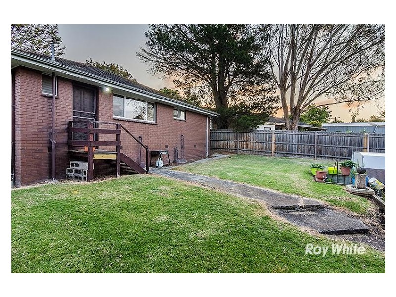 29 Marklin Street, Cranbourne VIC 3977