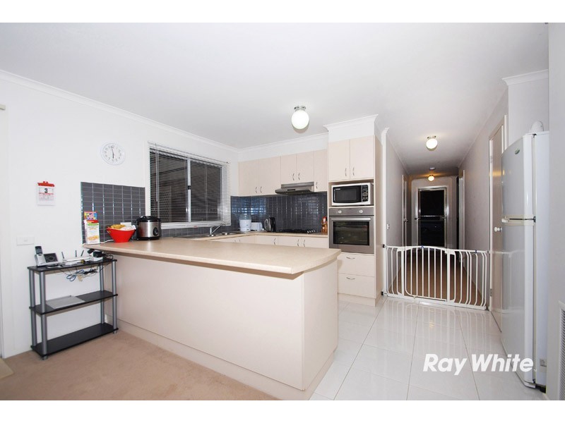 40 Kulkami Way, Cranbourne West VIC 3977