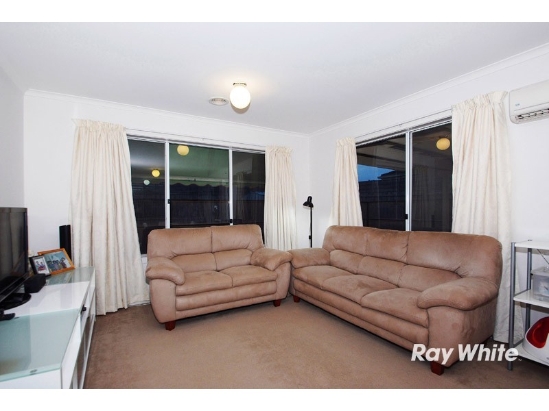 40 Kulkami Way, Cranbourne West VIC 3977