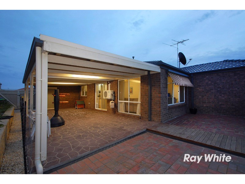 40 Kulkami Way, Cranbourne West VIC 3977
