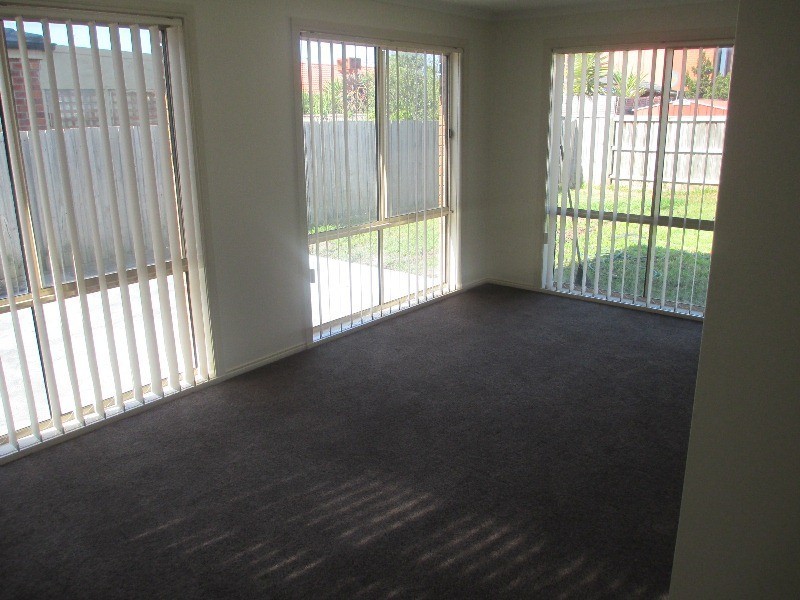 42 Chisholm Drive, Narre Warren South VIC 3805