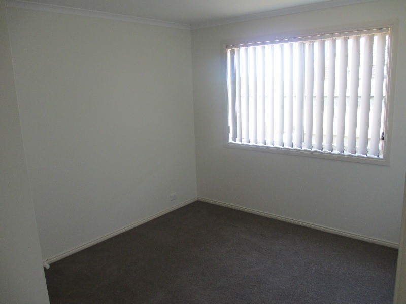 42 Chisholm Drive, Narre Warren South VIC 3805