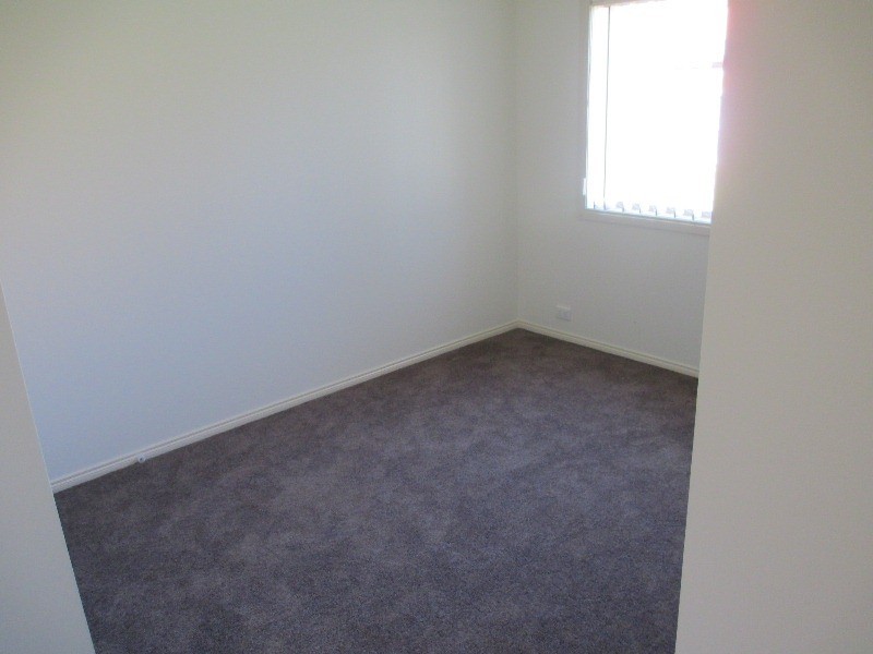 42 Chisholm Drive, Narre Warren South VIC 3805