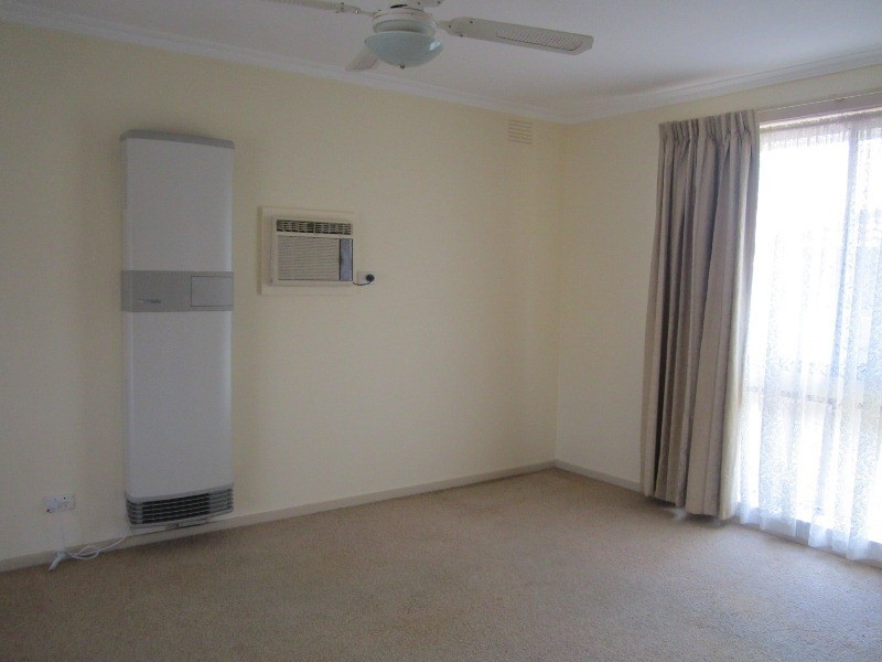 2/40 Stawell Street, Cranbourne VIC 3977