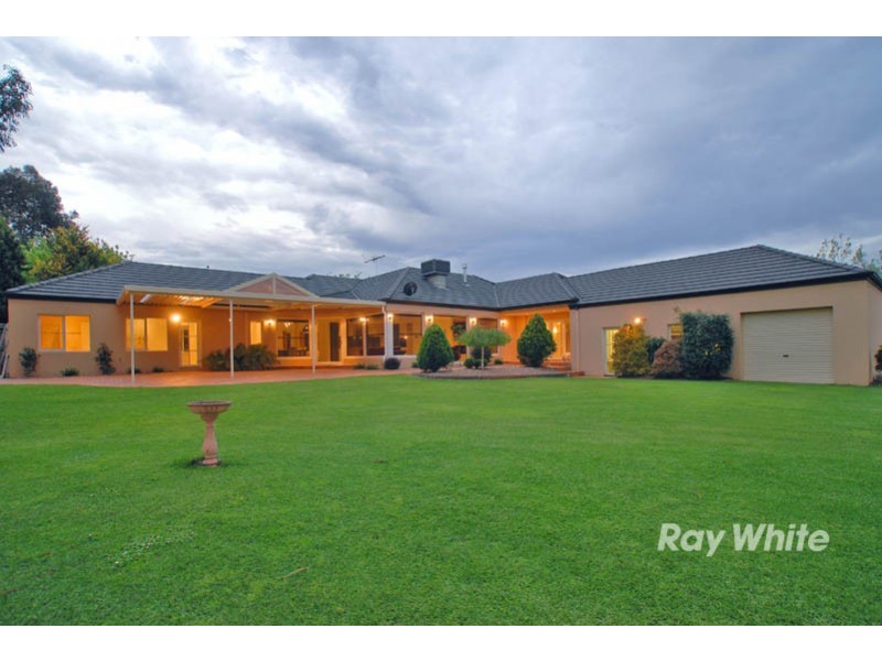 8 Parkview Terrace, Lysterfield South VIC 3156