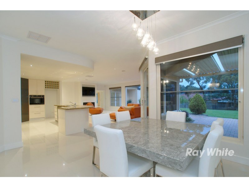 8 Parkview Terrace, Lysterfield South VIC 3156