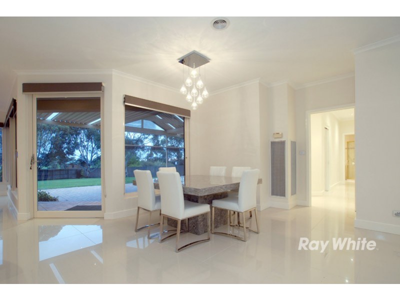 8 Parkview Terrace, Lysterfield South VIC 3156