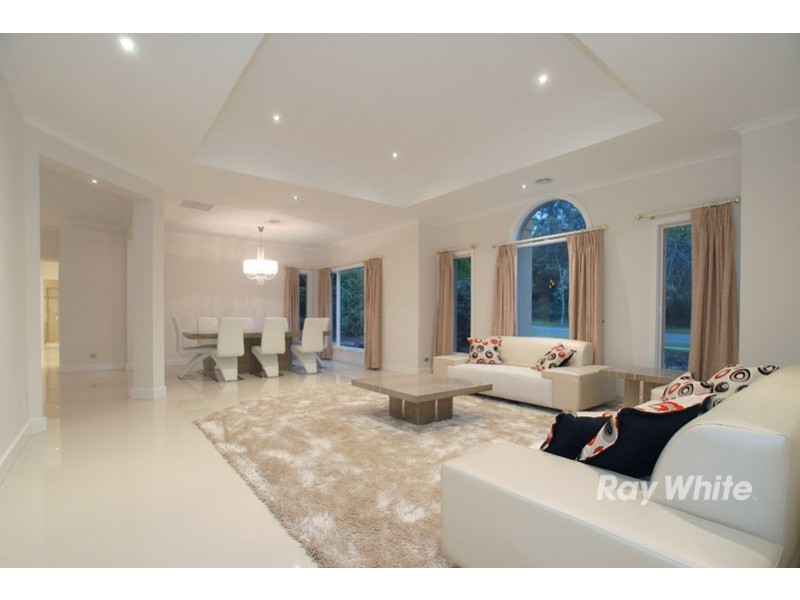 8 Parkview Terrace, Lysterfield South VIC 3156