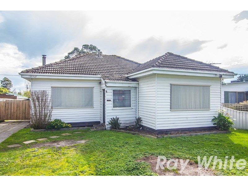 19 Damien Court, Cranbourne VIC 3977