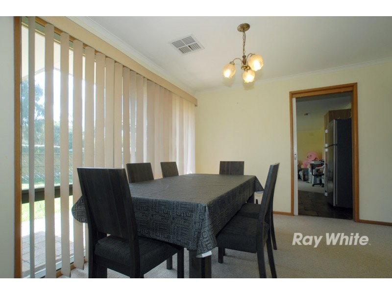 182 Monahans Road, Cranbourne VIC 3977