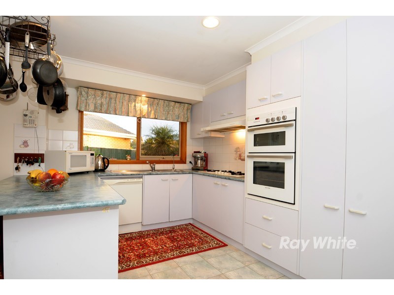 99 Lawless Drive, Cranbourne North VIC 3977