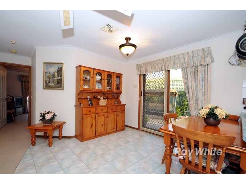 99 Lawless Drive, Cranbourne North VIC 3977