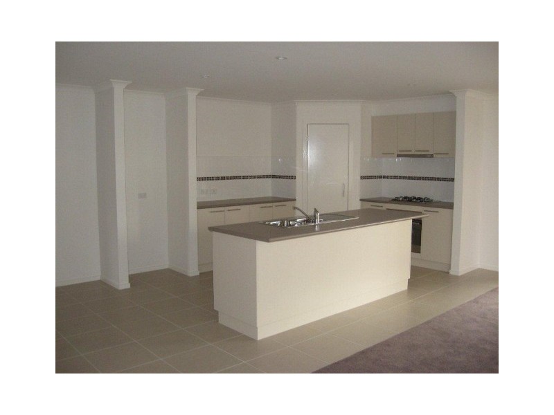 13 Black Caeser Drive, Cranbourne East VIC 3977