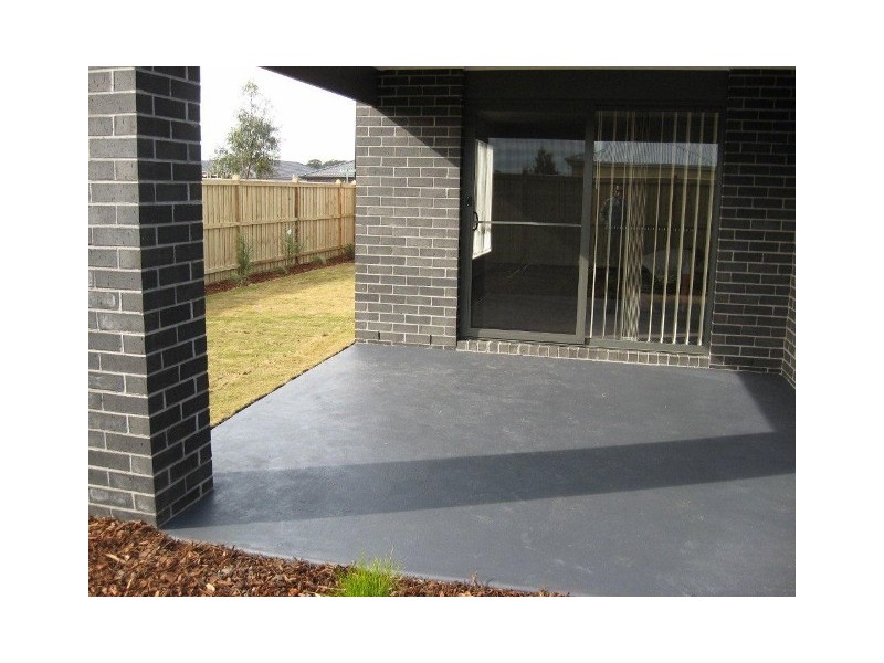 13 Black Caeser Drive, Cranbourne East VIC 3977