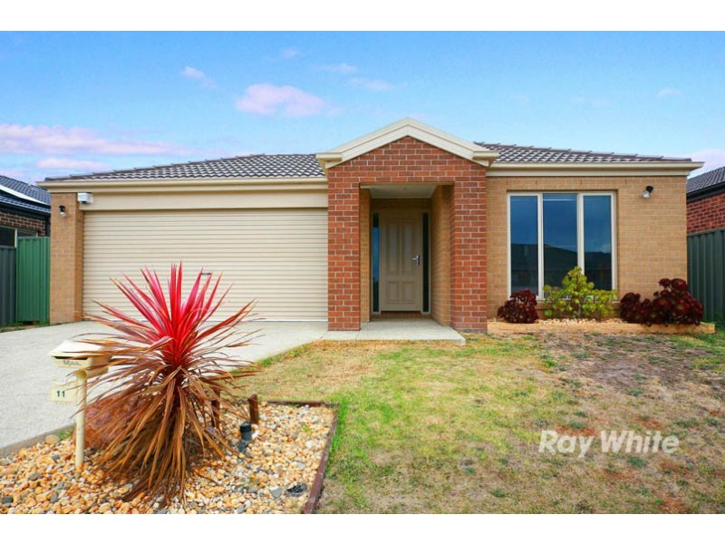 11 Chorus Way, Cranbourne East VIC 3977