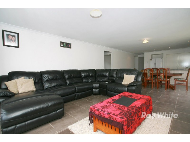 11 Chorus Way, Cranbourne East VIC 3977