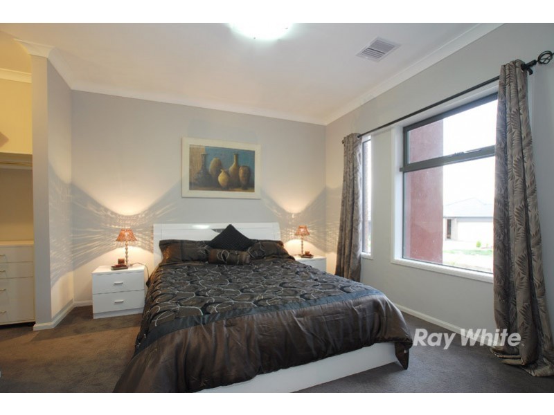 16 Palomino Avenue, Clyde VIC 3978