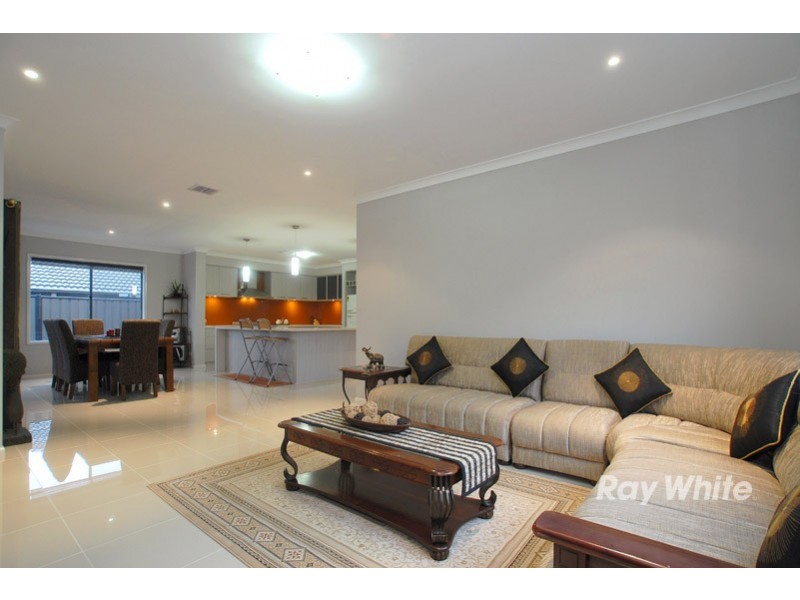 16 Palomino Avenue, Clyde VIC 3978